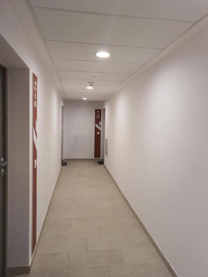 Park West Apartment - Free Parking Будапеща Екстериор снимка